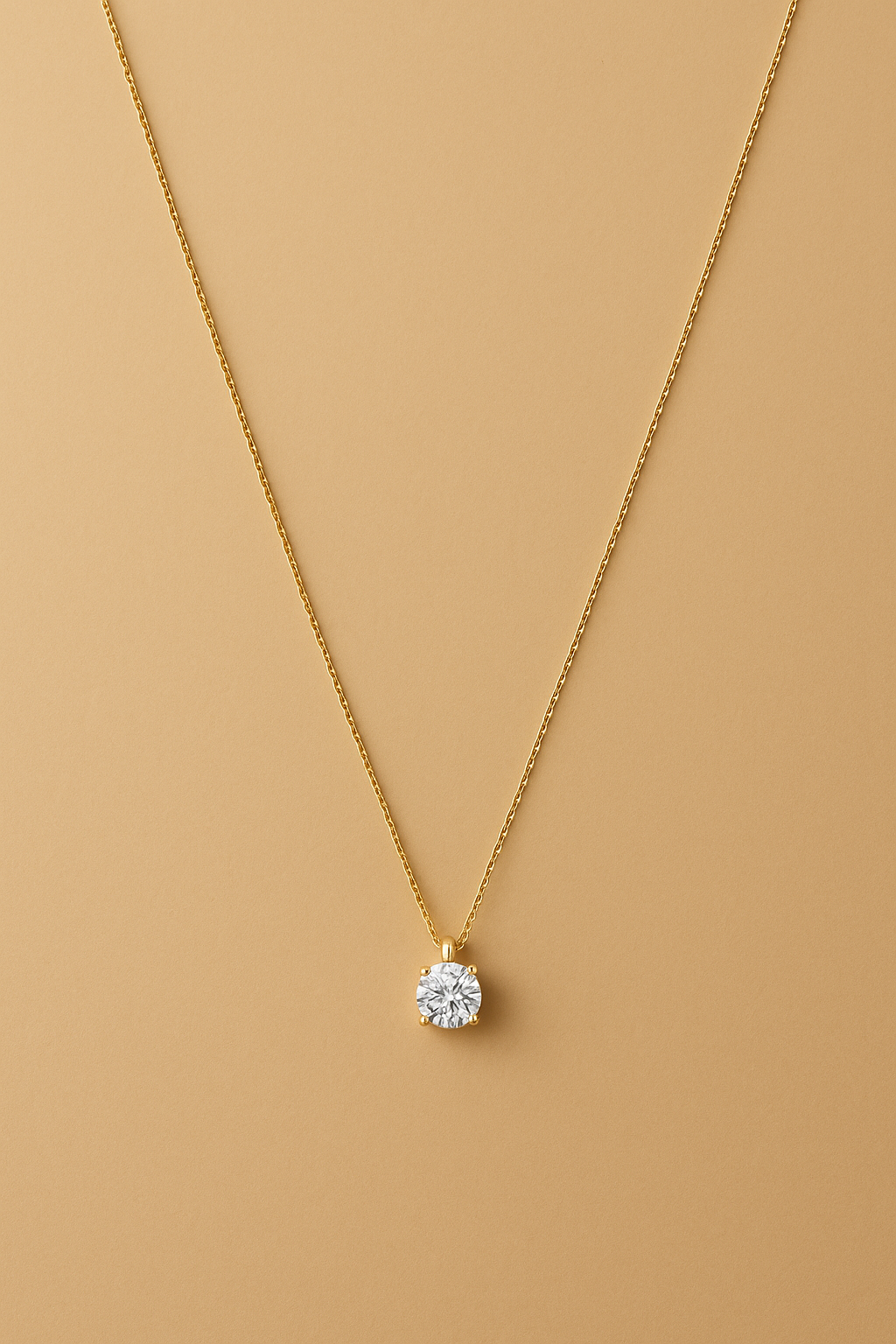 Cléa Pendant Necklace | 14k Gold with Moissanite Gem