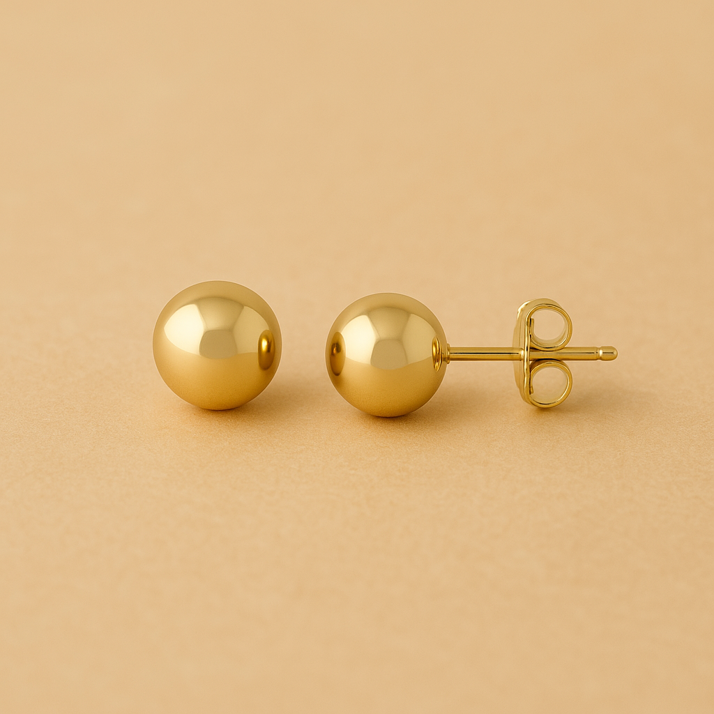 Essential Round Studs in 16k Gold | Everyday Luxury