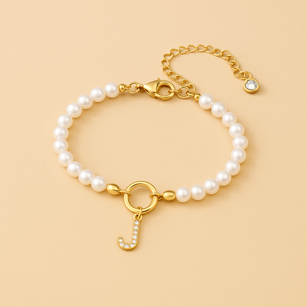 Auden Clé | Personalized Initial Bracelet in 14k Gold