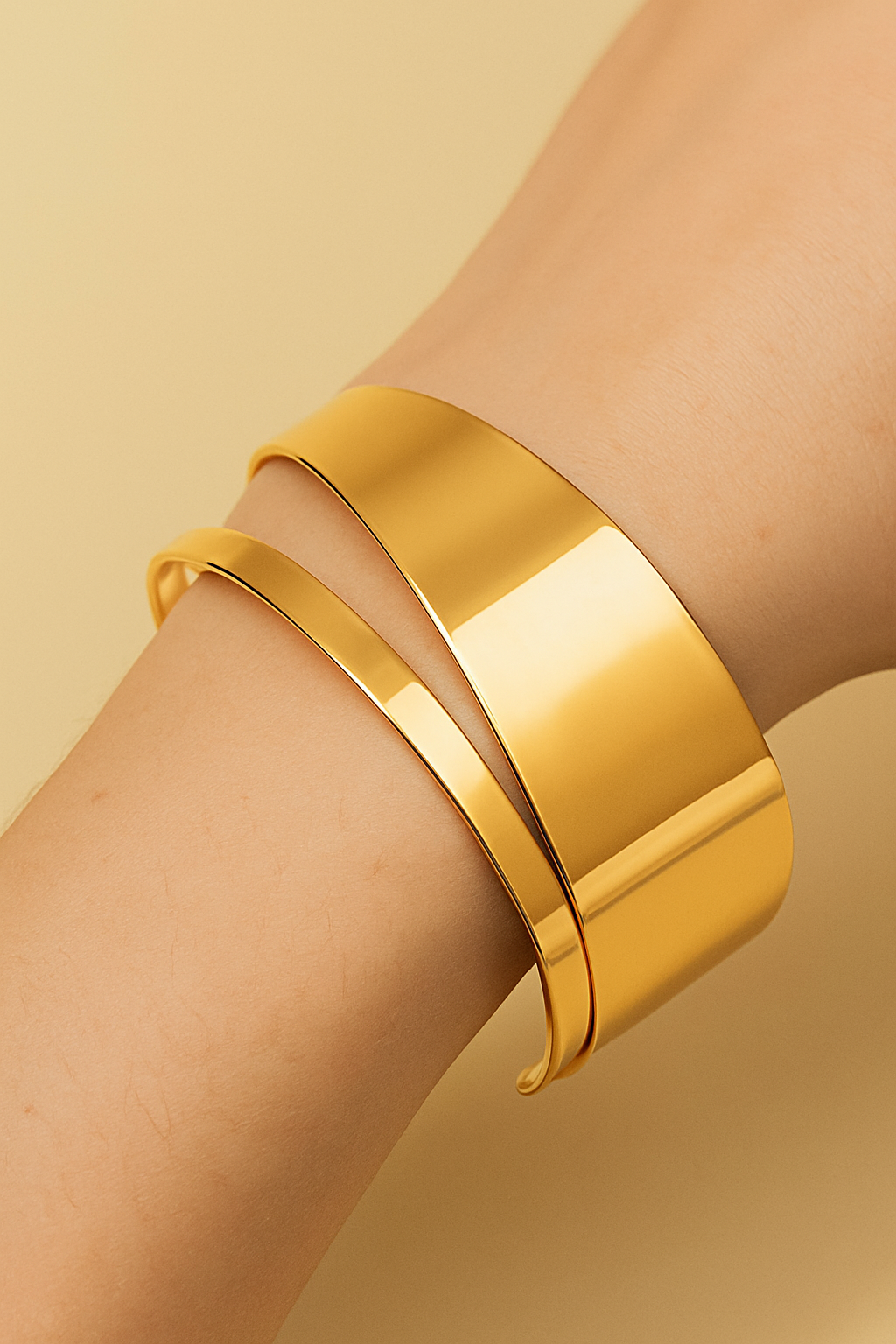 Elegant chic iron bracelet for women - versatile style