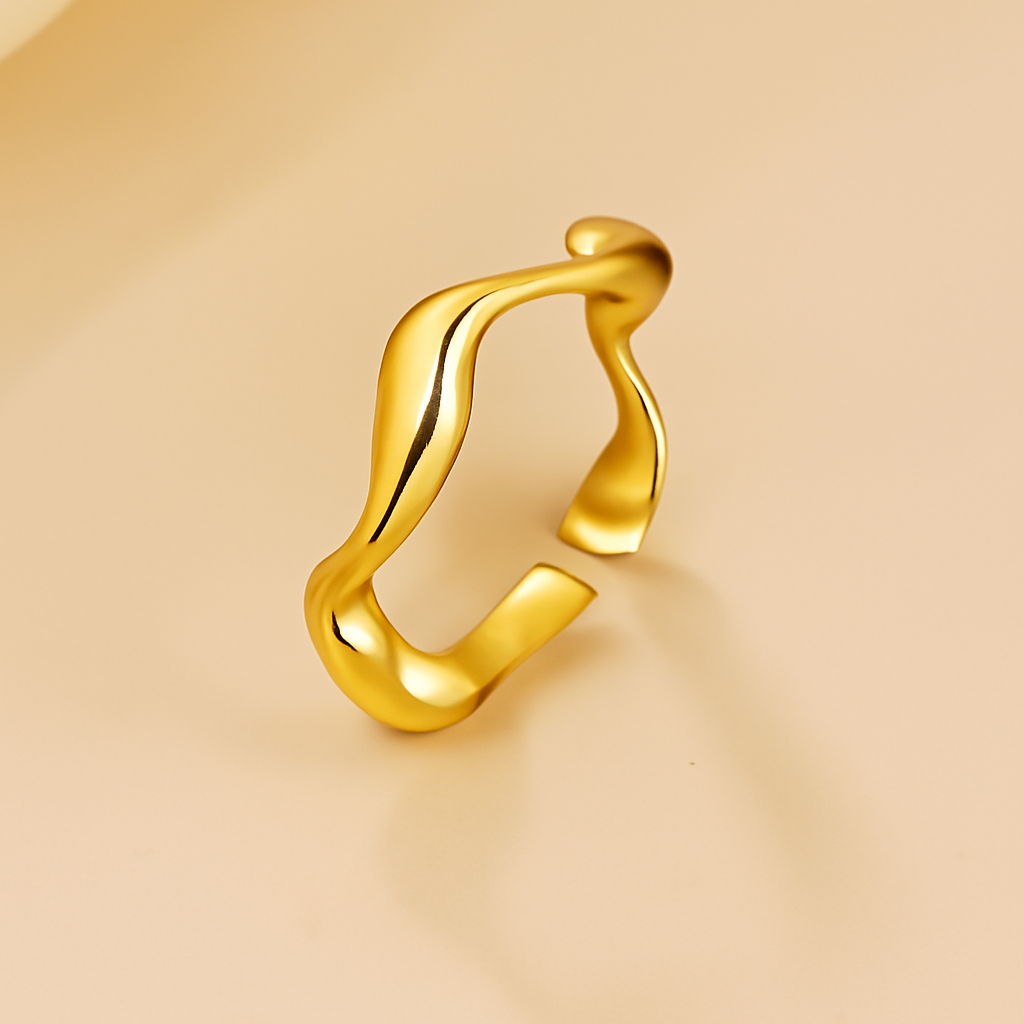 Delicate 18K gold-plated Wave open ring - adjustable fit