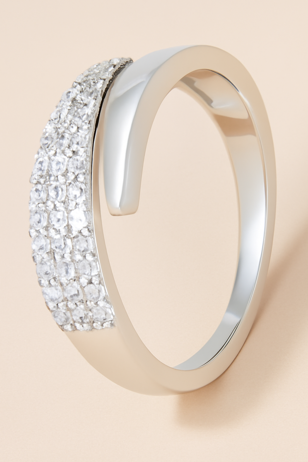 Ladies' ring with pointed wing motif - synthetic zirconia