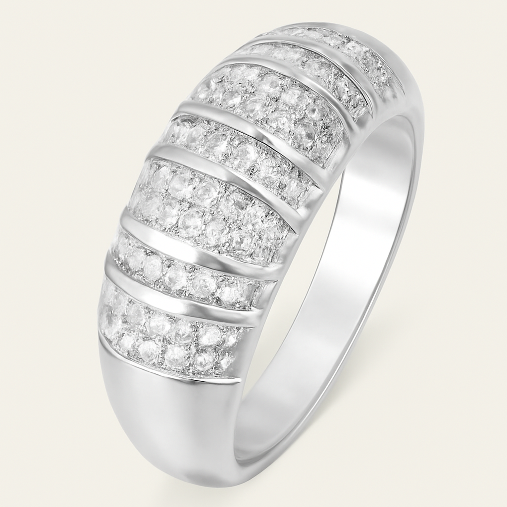 Elegant Vintage-style synthetic zirconia ring