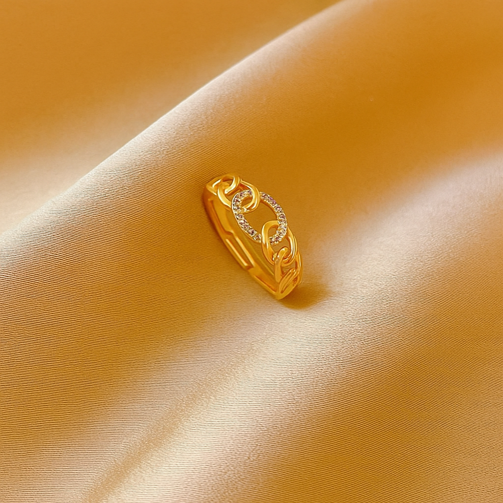 Zirconia shackle ring - Elegant 18K gold-plated jewelry