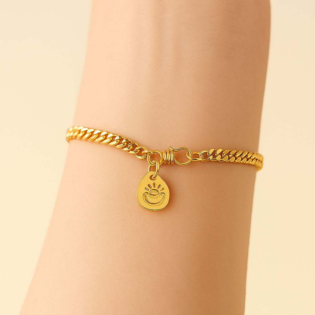 Elegant Golden-Tone Cuban Chain Bracelet with Coin Pendant