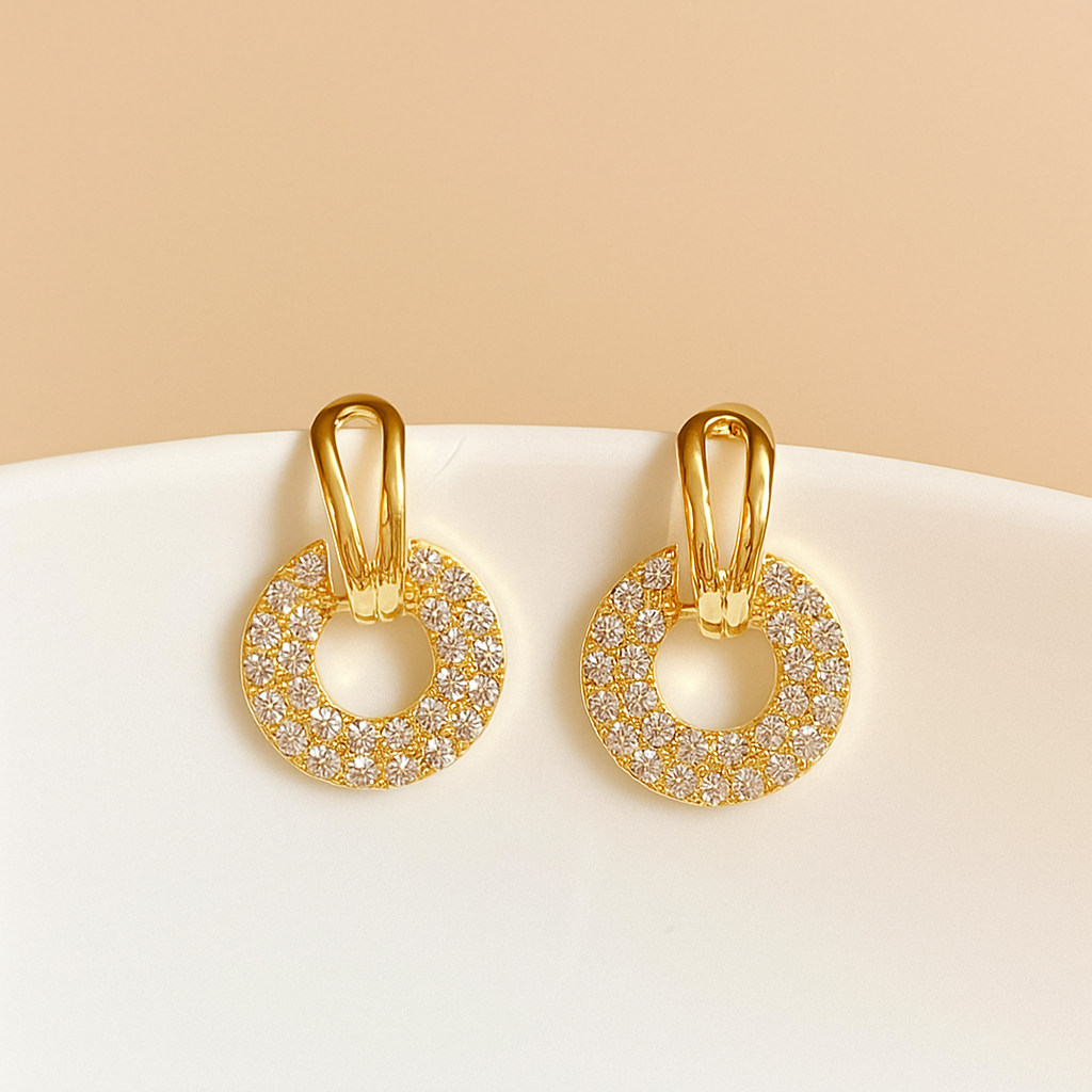 Herra vintage-style earrings with water-cut design