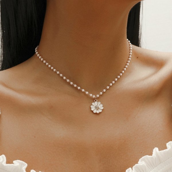 Daisy Pendant Necklace with Pearl Accents