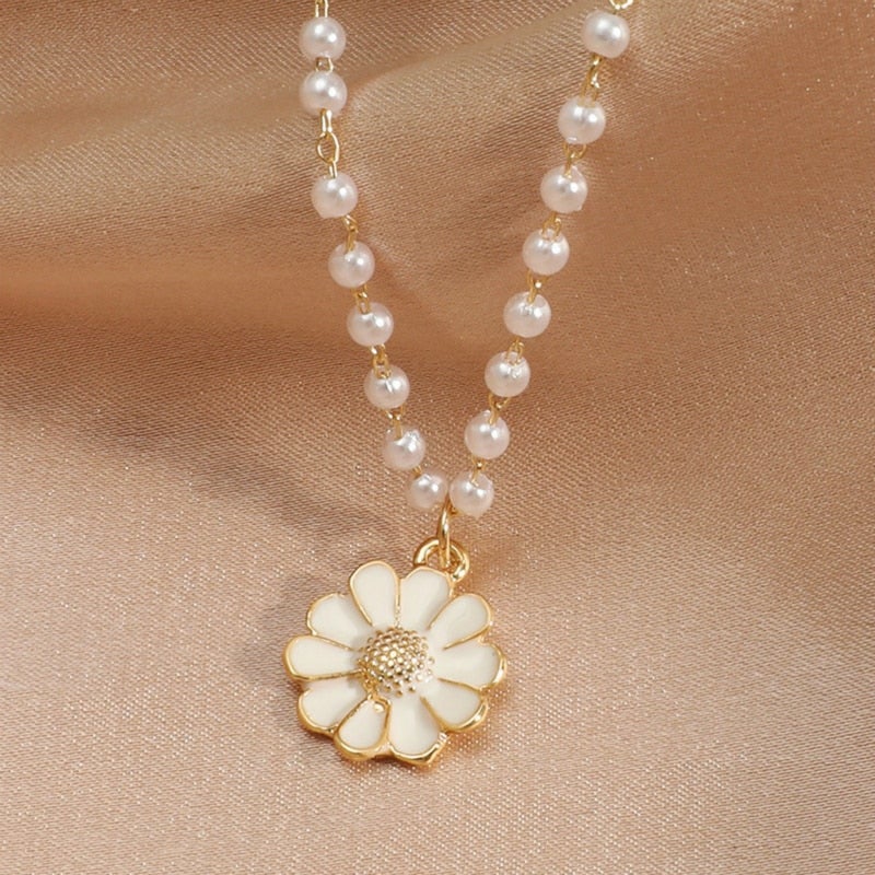 Daisy Pendant Necklace with Pearl Accents