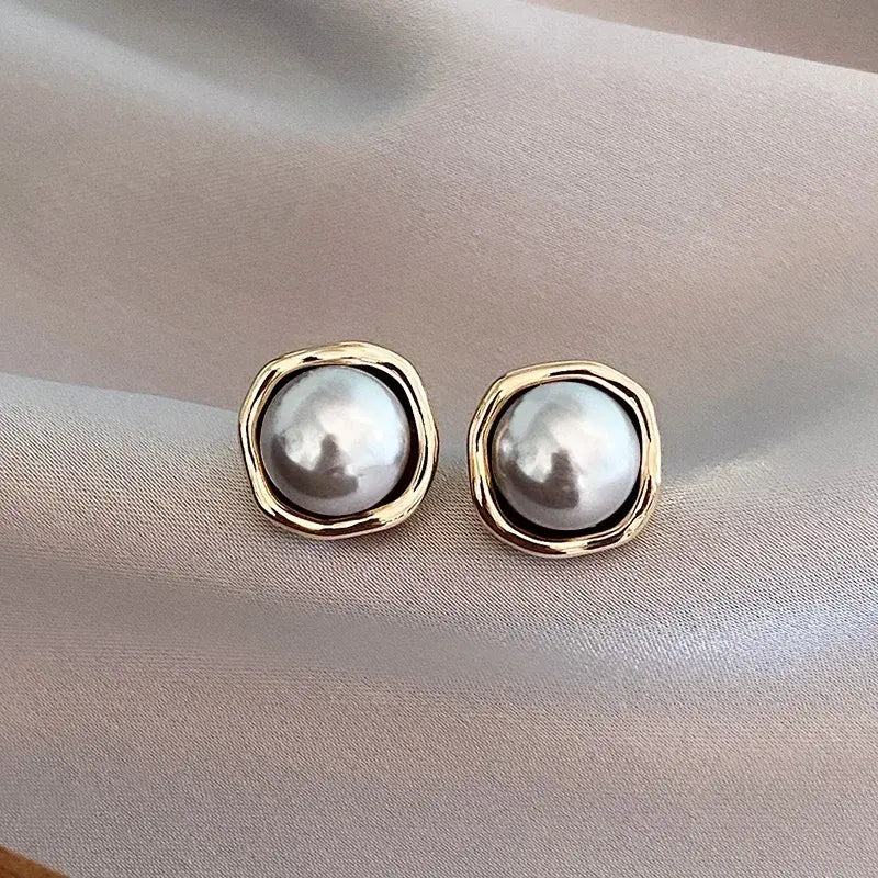 Elegant Black Pearl Stud Earrings
