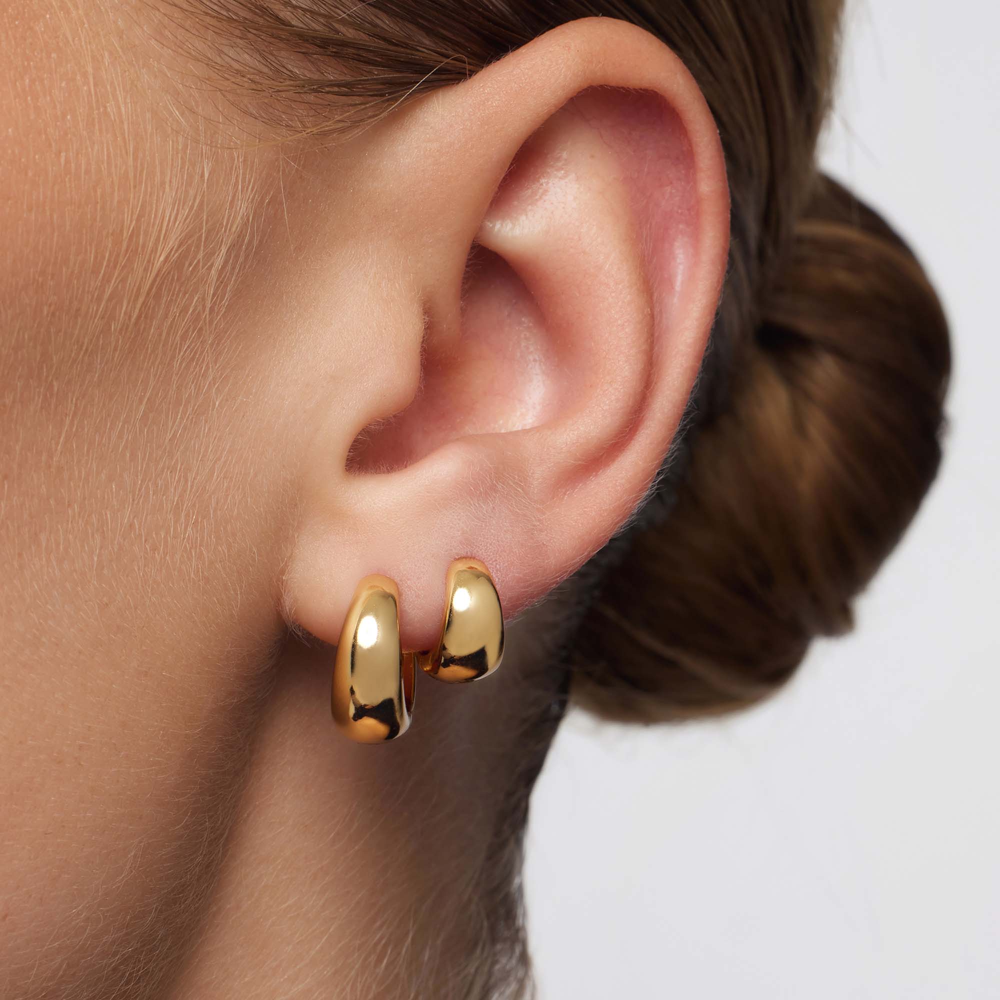 Rue Mini Hoop Earrings in 18k Gold