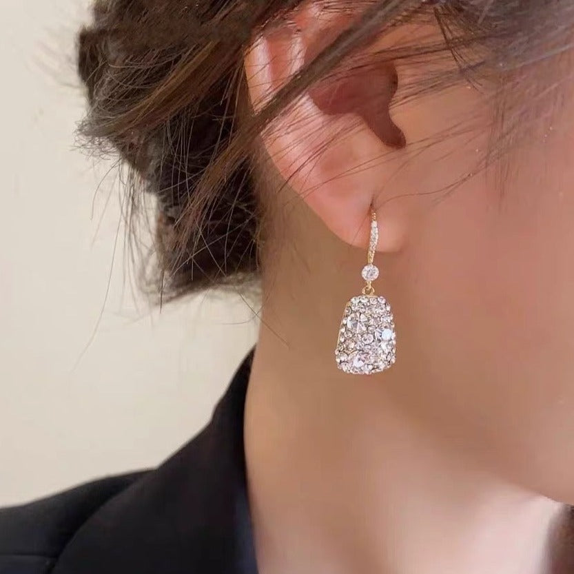 French delicate square diamond earrings