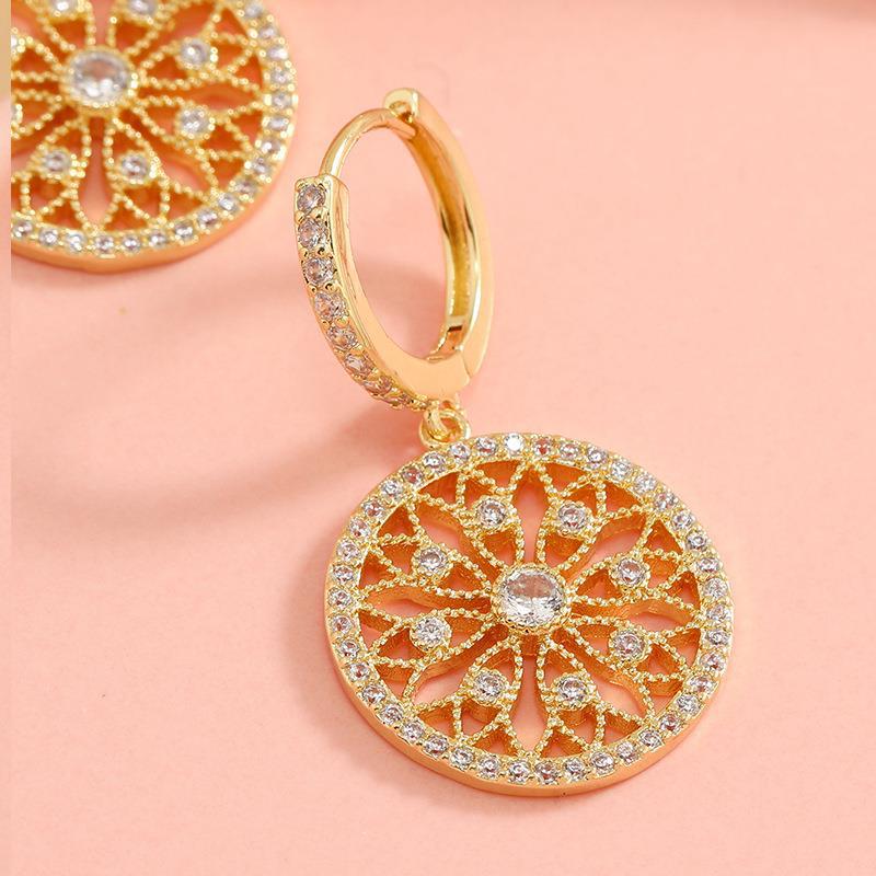 Kaleidoscope Gleam: Felicity's Gold Earrings