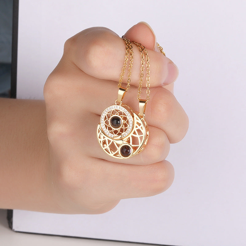 “Love you to the moon and back” Ketting