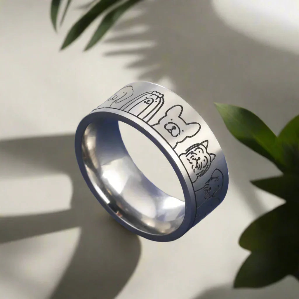 NIKA - Wide Gold and Silver Ring with Engraved Paw for Ladies