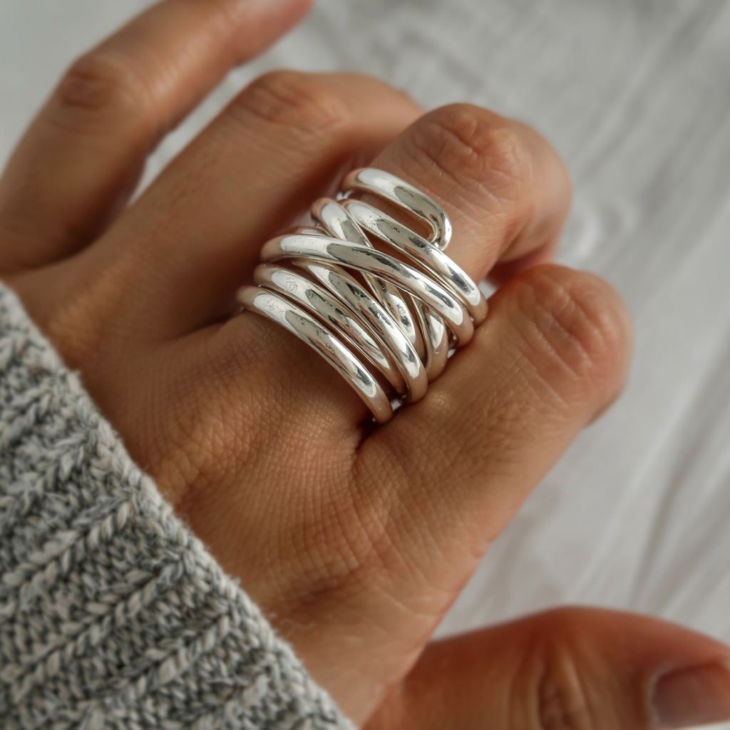 Bliss - Vintage Ring in Silver with a Wide Layered Look