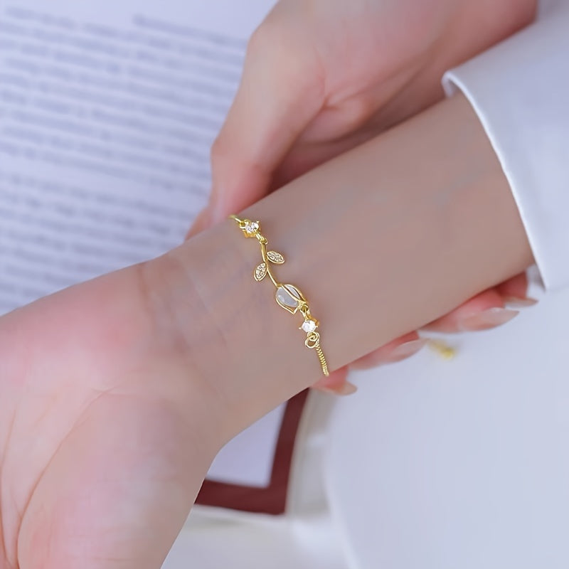 Elegant Tulip Adjustable Bracelet with Cat's Eye