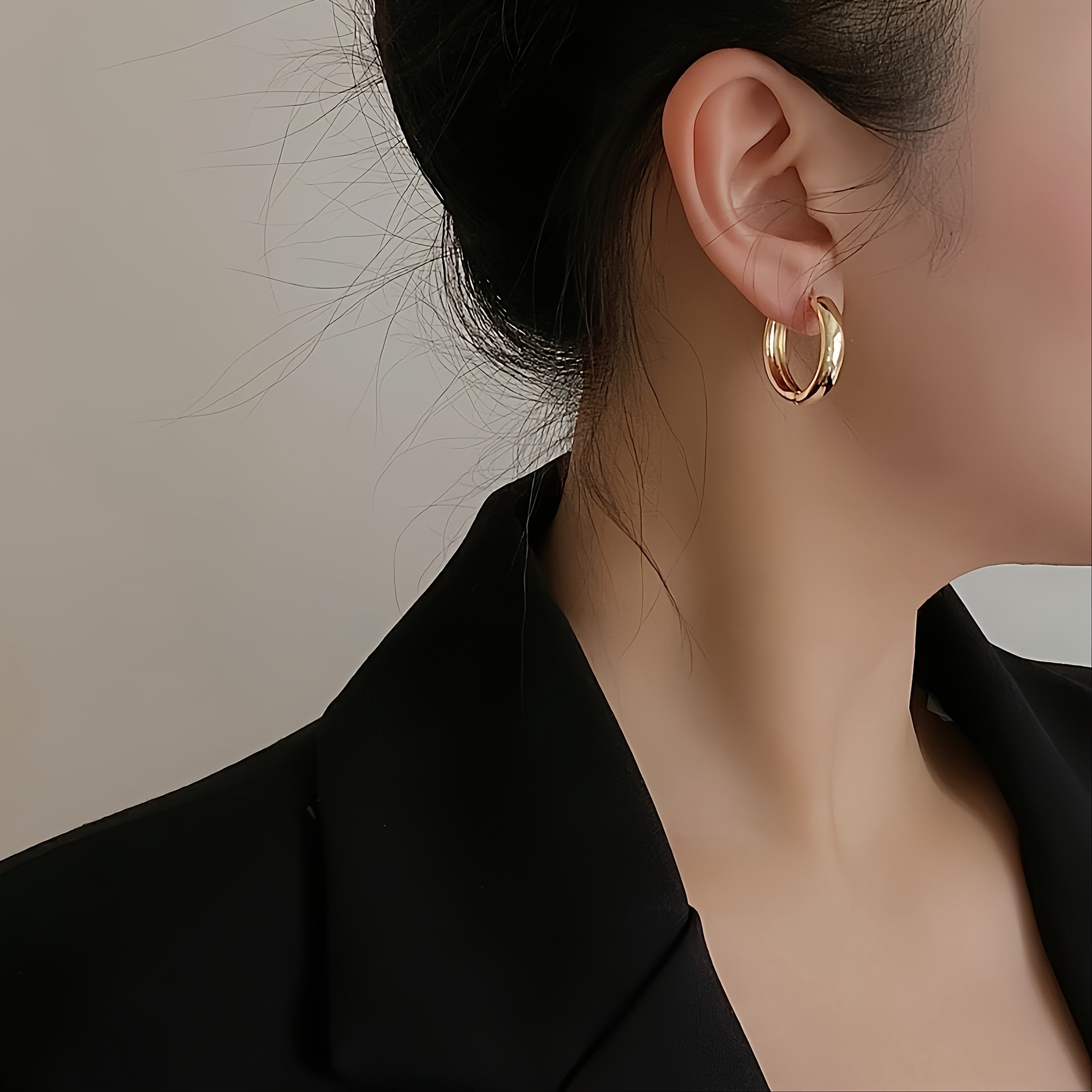 Minimalist 18K Gold Hoop Earrings