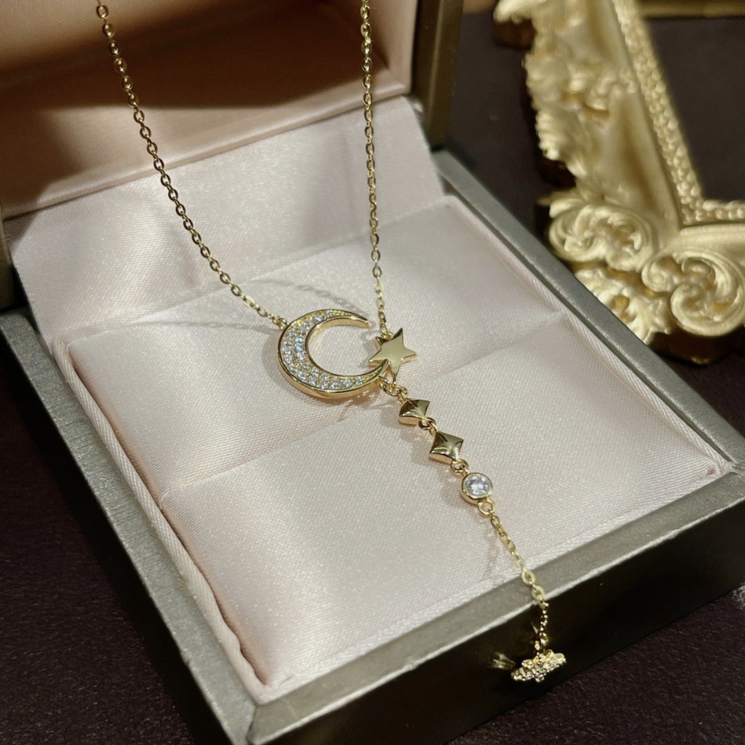 Lunar Brilliance: Celestial Necklace