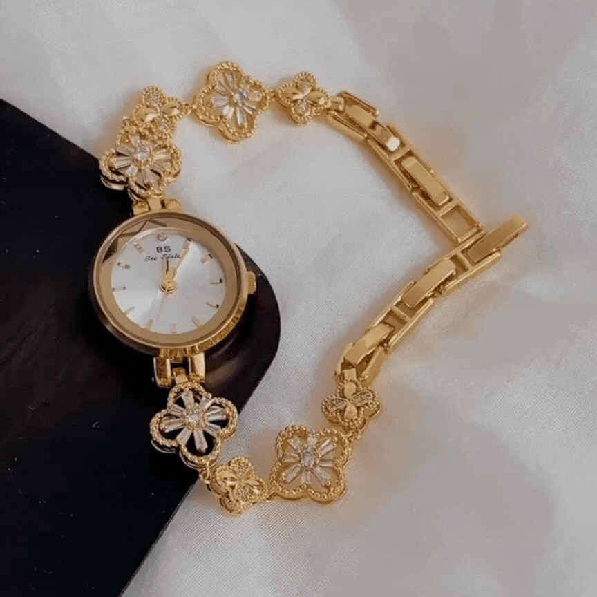 Lucky Clover – Gold-Tone Bracelet Watch with Sparkling Zirconia Accents