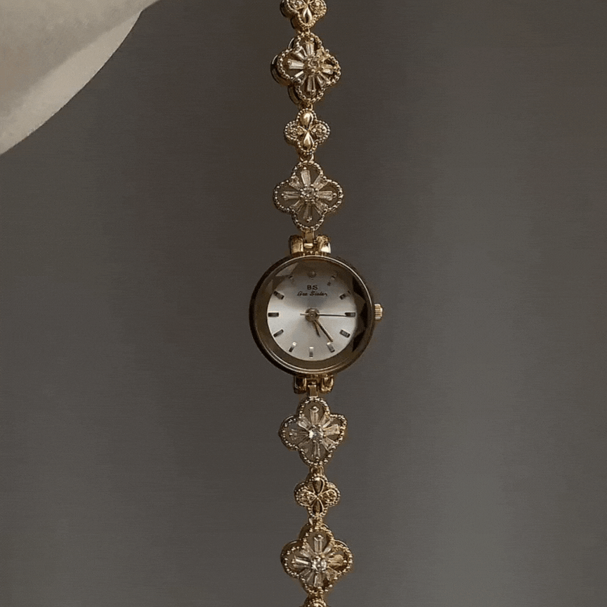 Lucky Clover – Gold-Tone Bracelet Watch with Sparkling Zirconia Accents