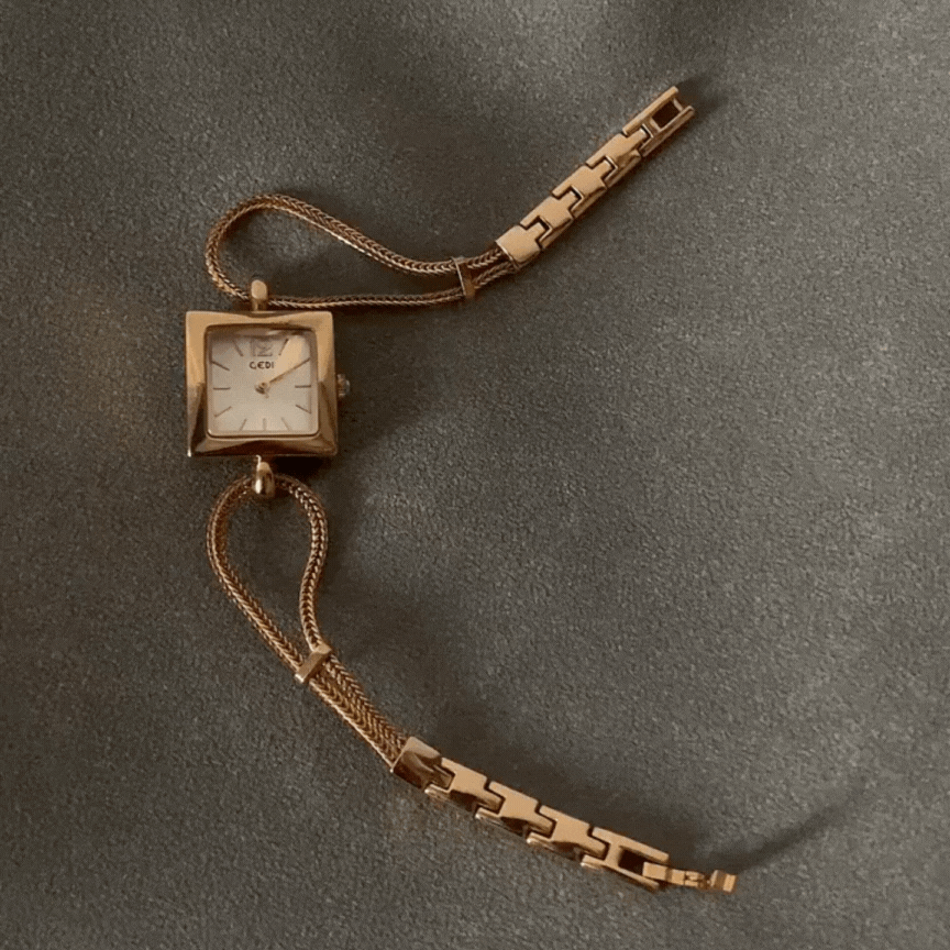 Golden Luxe – Square Dial Waterproof Chain Watch