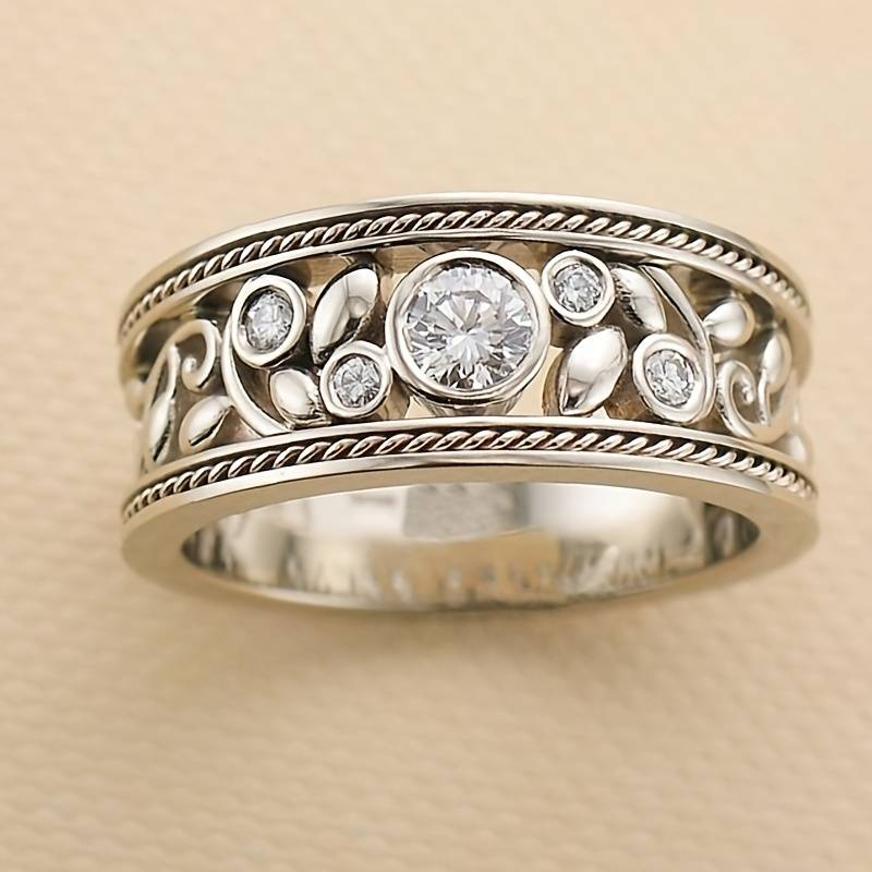 Vintage-Inspired Silver Ring with Sparkling Zirconia
