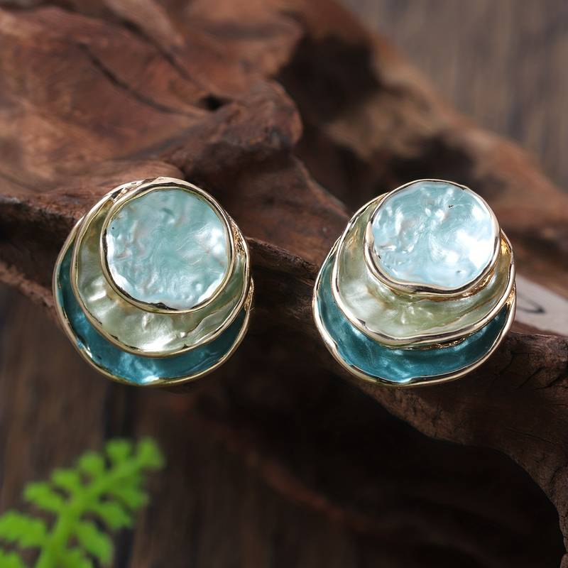 Timeless Tiers Vintage-Inspired Round Earrings
