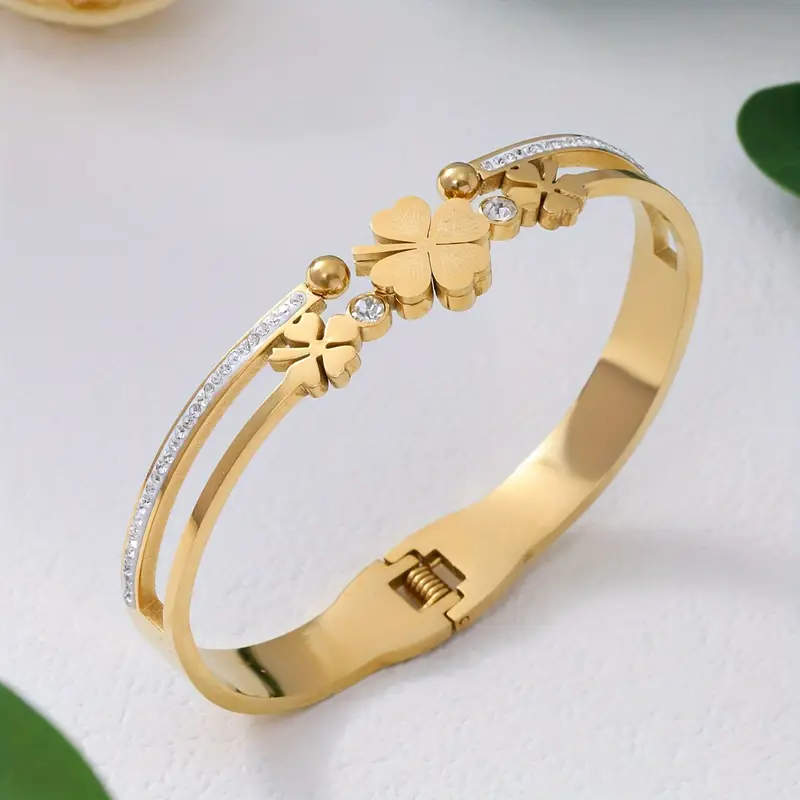 Open Clover Bracelet in Polished Gold