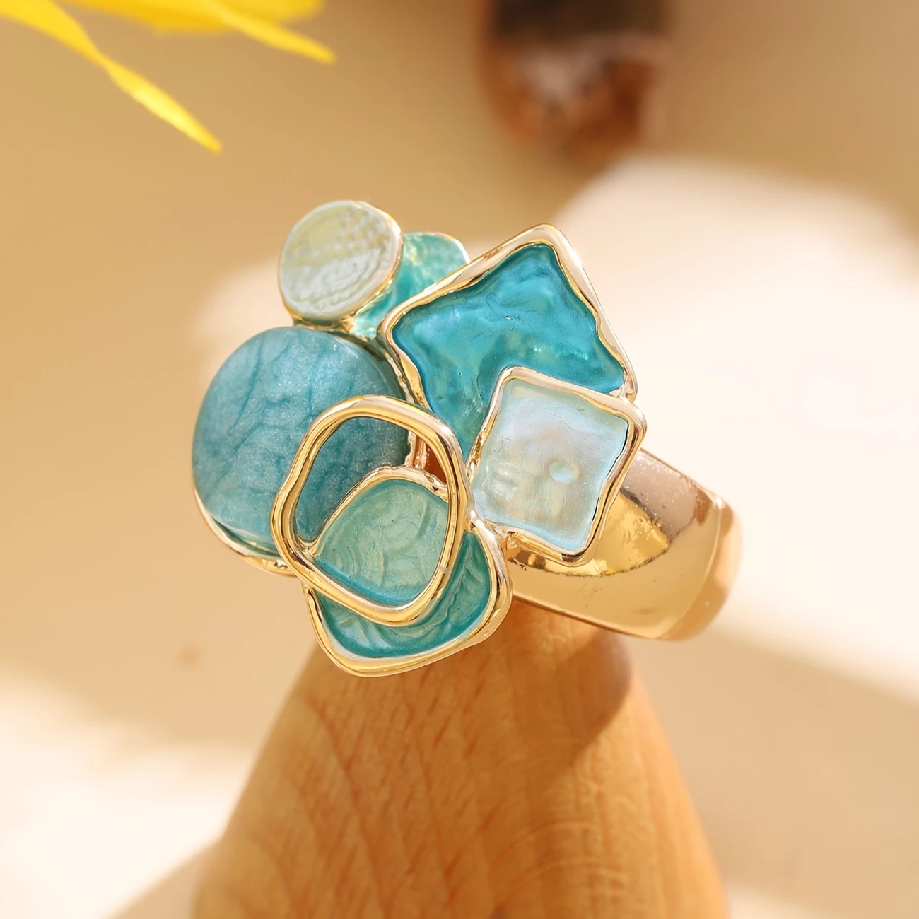 Blue & White Enamel Gold Ring – Artistic Elegance in Every Curve