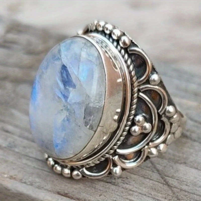Rounded Silver Moonstone Ring – Ethereal Glow, Timeless Design