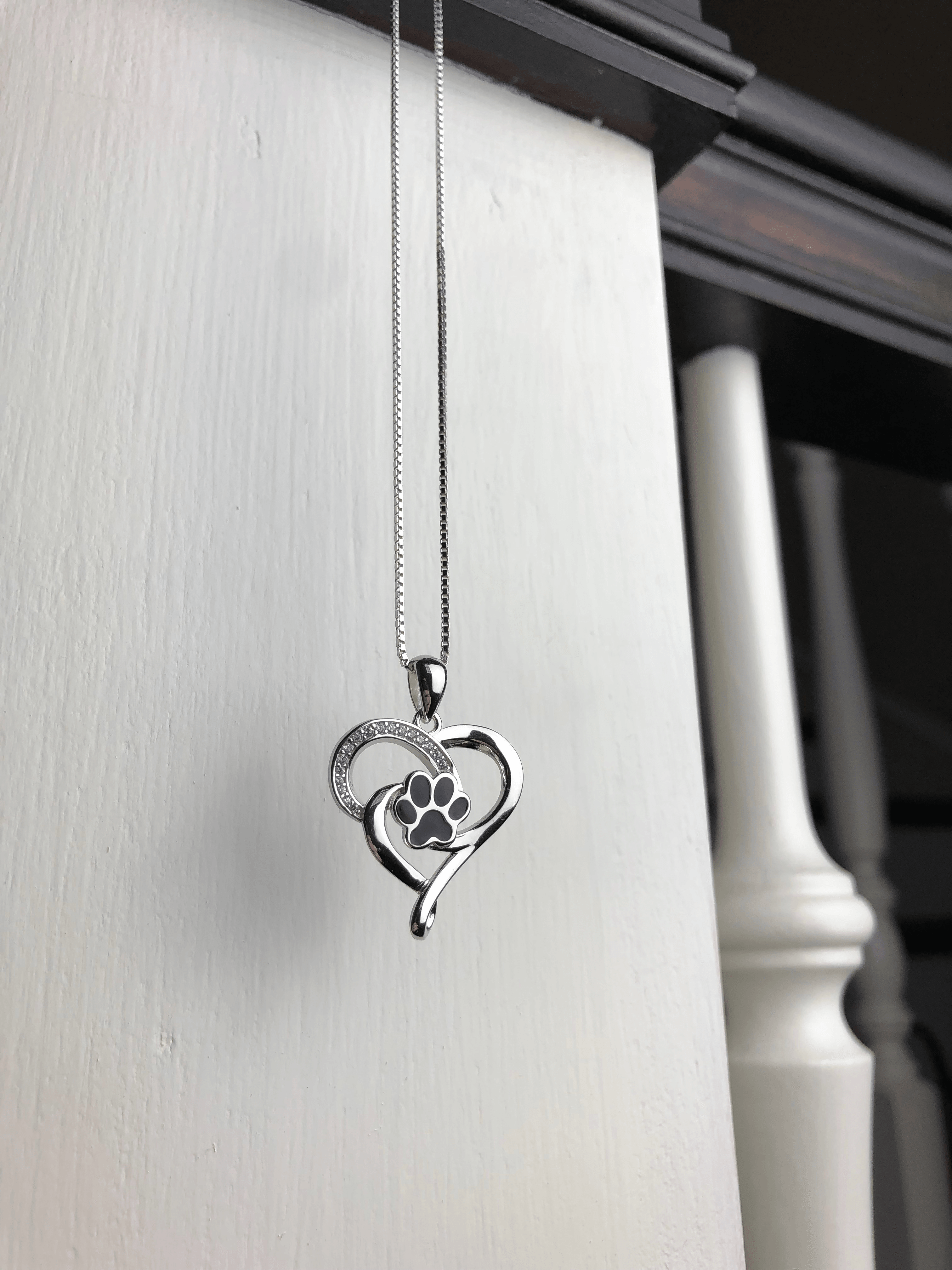 ELIN - Infinity Necklace With Heart & Paw in Silver